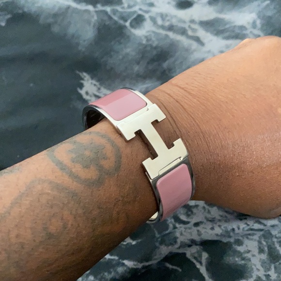 Hermes
Clic H Bracelet Enamel Narrow - Picture 3 of 4